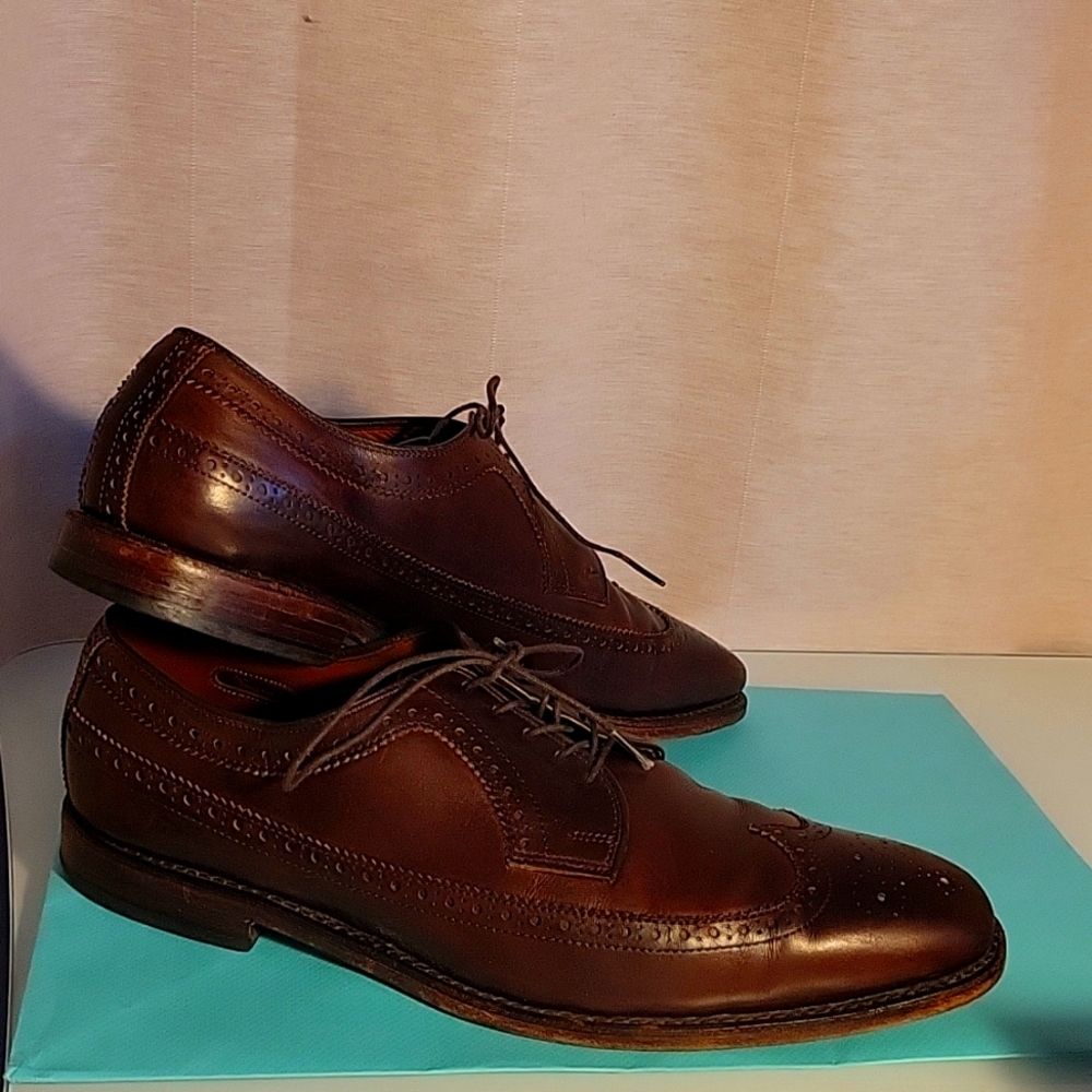 ALLEN EDMONDS LARCHMONT WINGTIPS